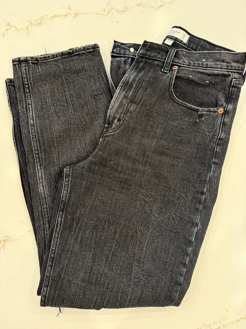 Abercrombie & Fitch Curve Love Ultra High Rise Ankle Straight Jeans Size 28/6L
